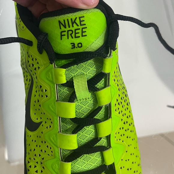 Men’s Nike Free 3.0 neon green with black Nike logo size 10 - Picture 7 of 9